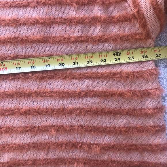 Davi & Dani Long Sleeve V-Neck Striped Sweater Size Large - Picture 4 of 7